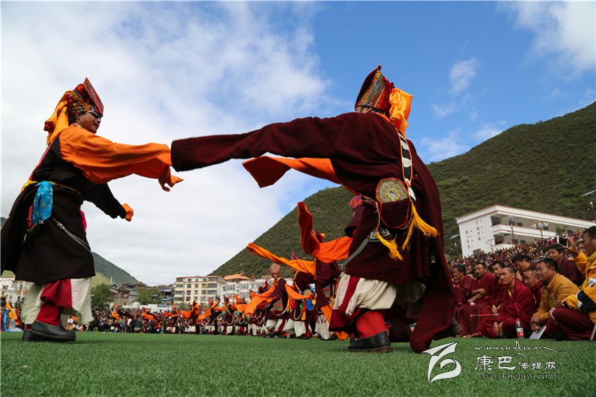 白玉鍋莊(康巴傳媒網(wǎng)首屆紀實攝影大賽)